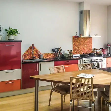3 Bedroom Amazing In 4* La Rochelle (Charente-Maritime)