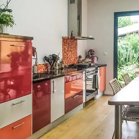 3 Bedroom Amazing In 4* La Rochelle (Charente-Maritime)